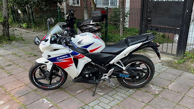 Honda CBR 250 R