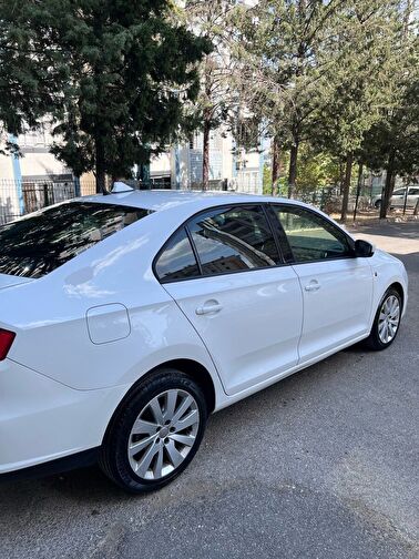 SEAT TOLEDO