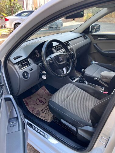 SEAT TOLEDO