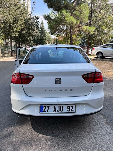 SEAT TOLEDO