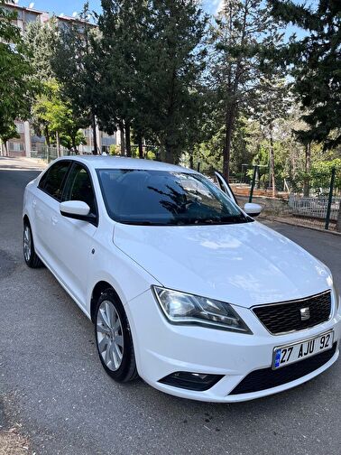 SEAT TOLEDO