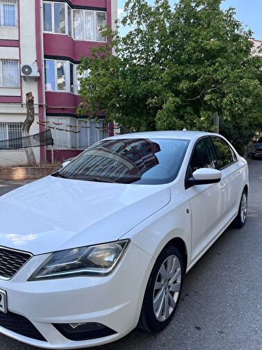 SEAT TOLEDO