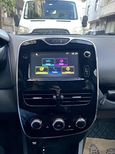 RENAULT CLIO