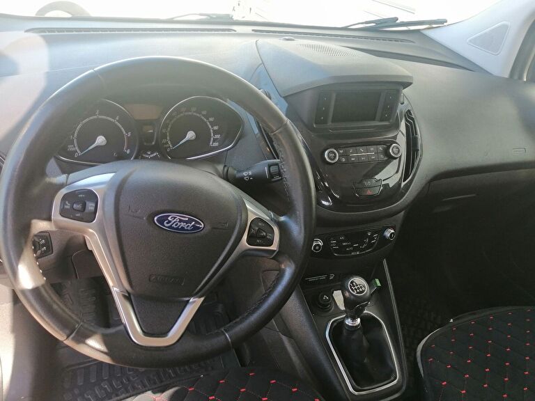 FORD TOURNEO COURIER