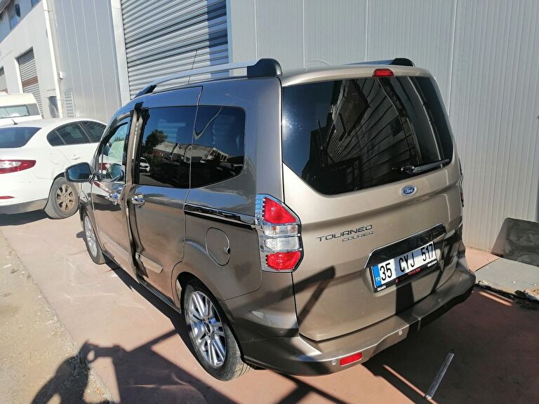 FORD TOURNEO COURIER