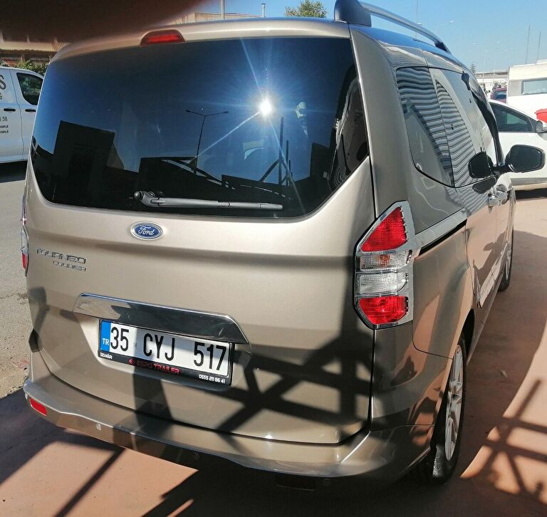 FORD TOURNEO COURIER