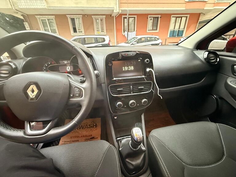 RENAULT CLIO