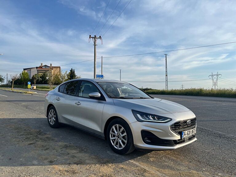 FORD FOCUS