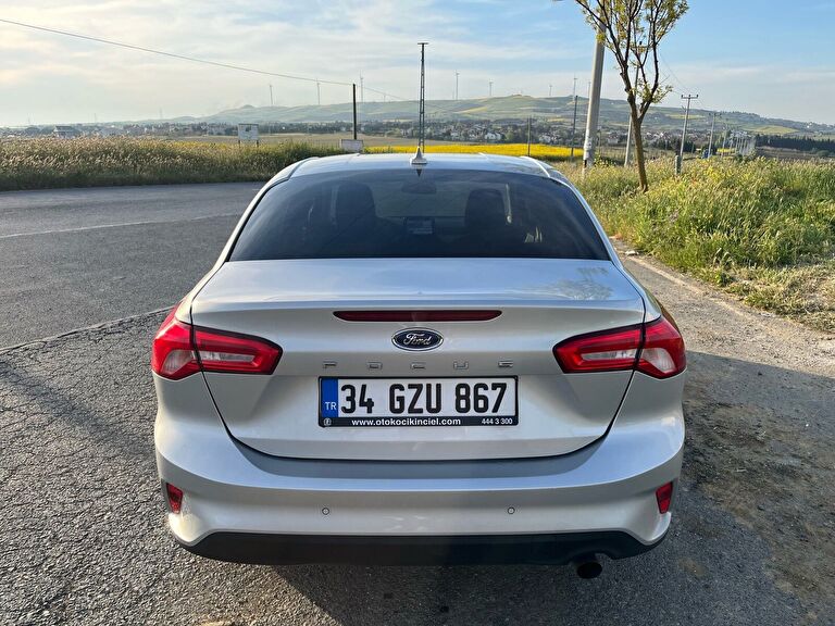 FORD FOCUS