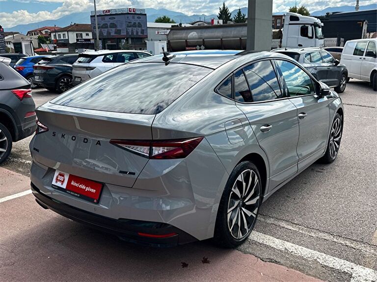 SKODA ENYAQ COUPE