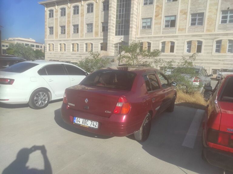 RENAULT CLIO SYMBOL