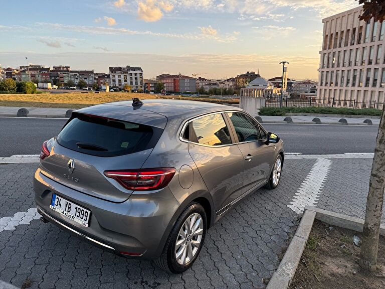 RENAULT CLIO