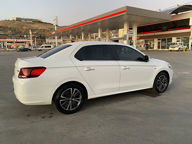 PEUGEOT 301