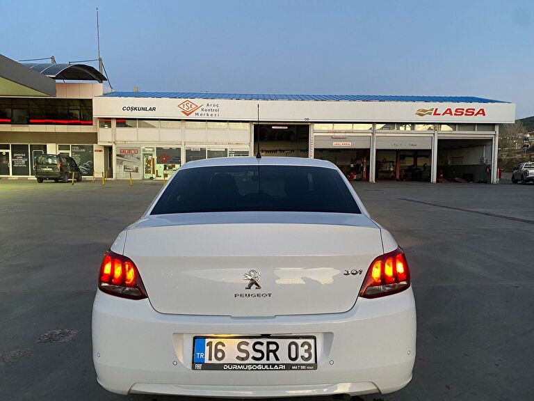 PEUGEOT 301