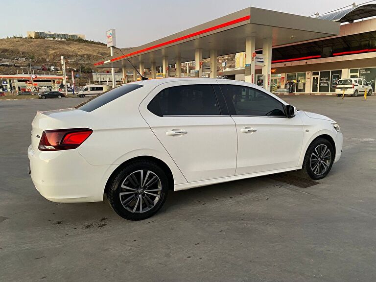 PEUGEOT 301