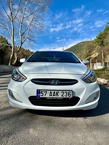 HYUNDAI ACCENT BLUE
