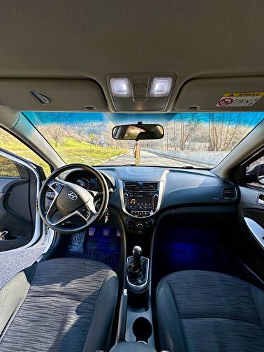 HYUNDAI ACCENT BLUE
