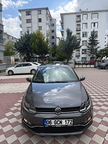VOLKSWAGEN POLO