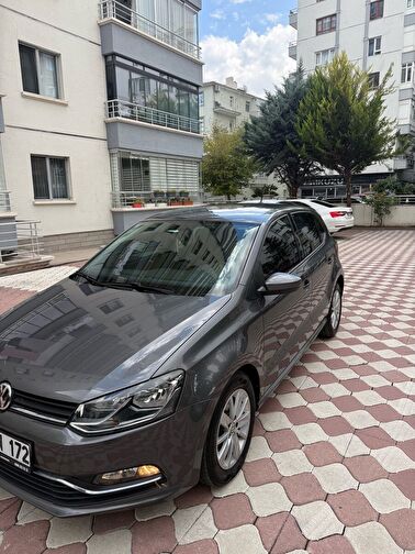 VOLKSWAGEN POLO
