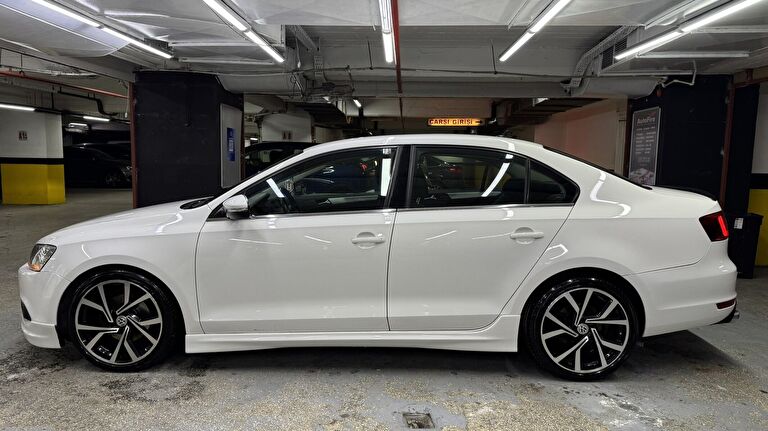 VOLKSWAGEN JETTA