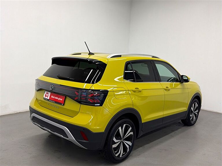 VOLKSWAGEN T-CROSS