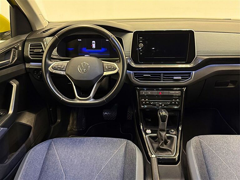 VOLKSWAGEN T-CROSS