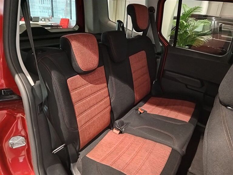 FORD TOURNEO COURIER