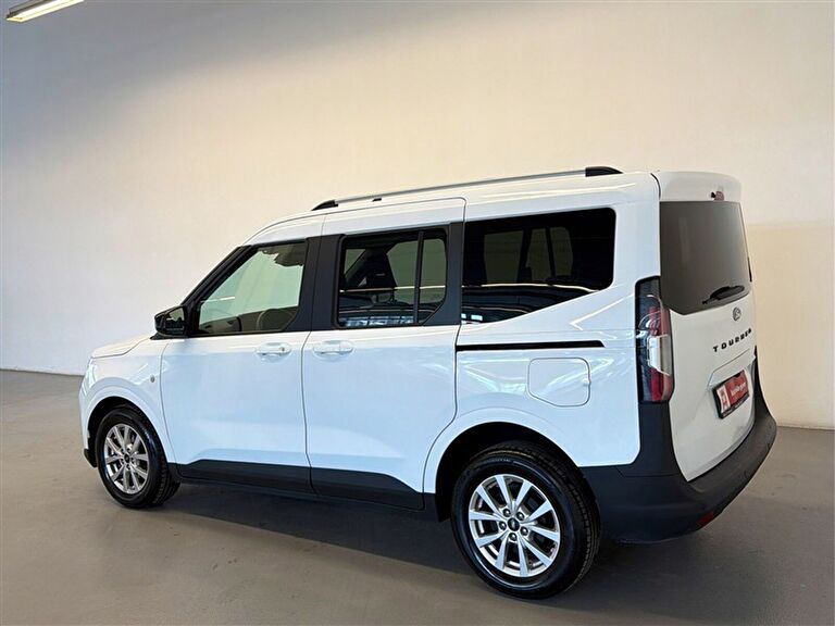 FORD TOURNEO COURIER