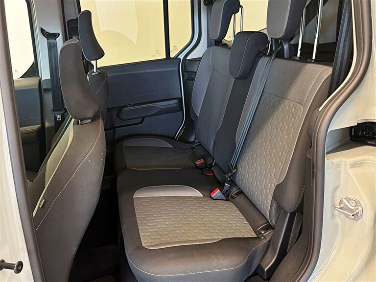 FORD TOURNEO COURIER