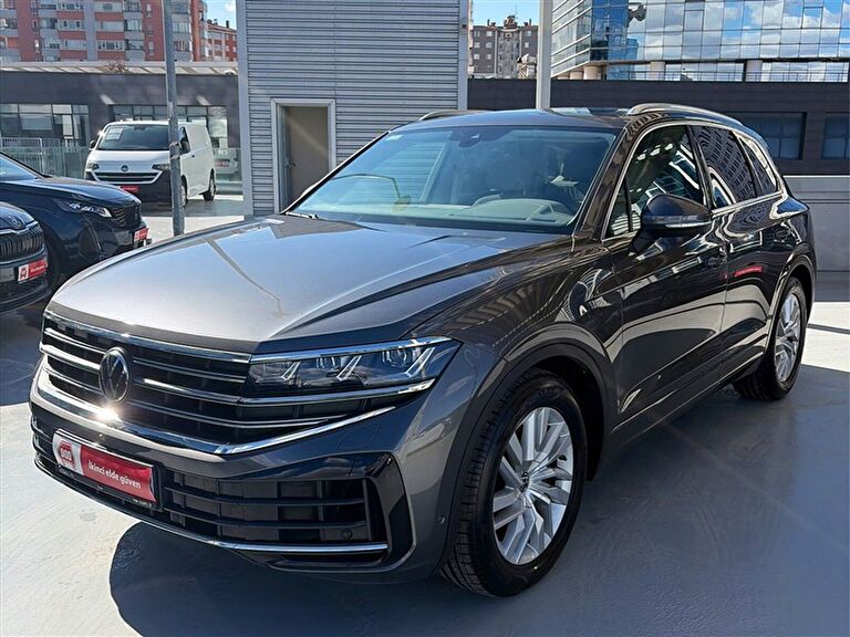 VOLKSWAGEN TOUAREG