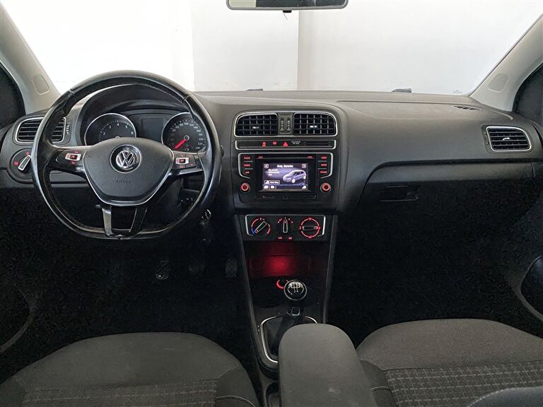 VOLKSWAGEN POLO