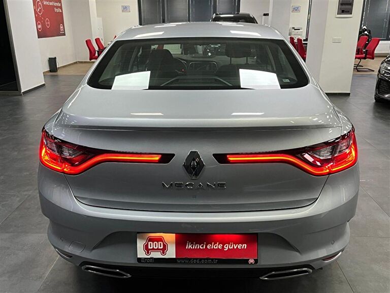 RENAULT MEGANE
