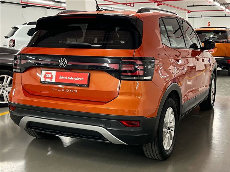 VOLKSWAGEN T-CROSS