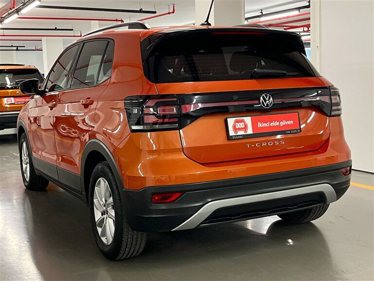 VOLKSWAGEN T-CROSS