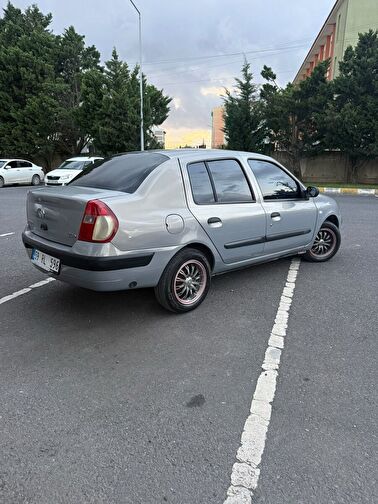 RENAULT CLIO SYMBOL