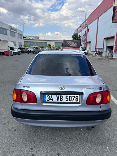 TOYOTA COROLLA
