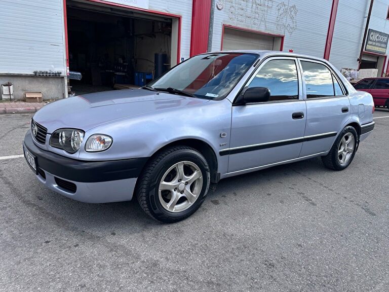 TOYOTA COROLLA
