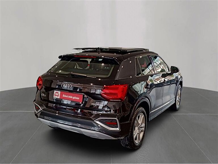AUDI Q2
