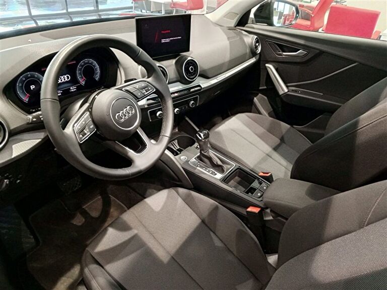 AUDI Q2