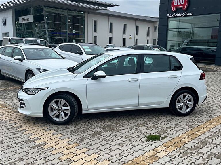 VOLKSWAGEN GOLF