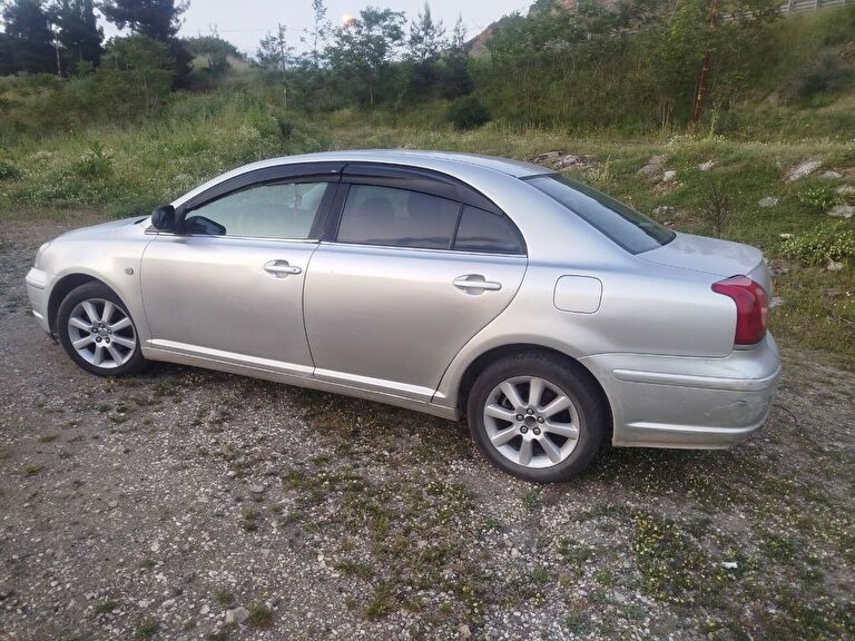 TOYOTA AVENSIS
