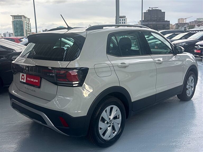 VOLKSWAGEN T-CROSS