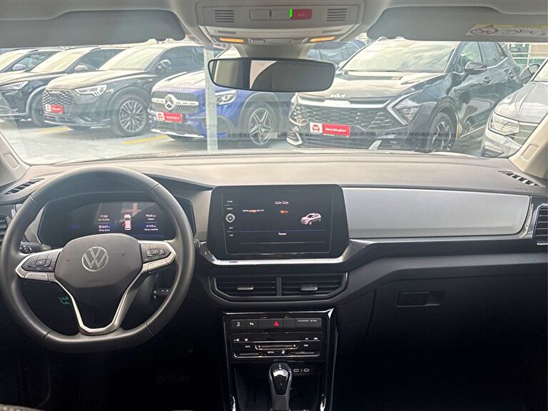 VOLKSWAGEN T-CROSS
