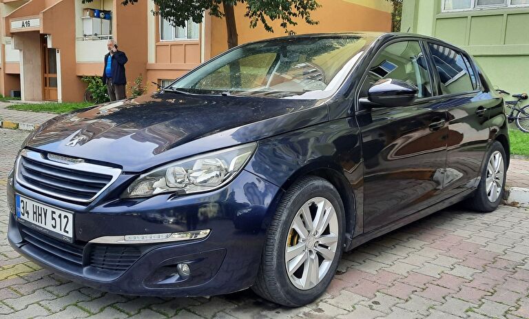 PEUGEOT 308