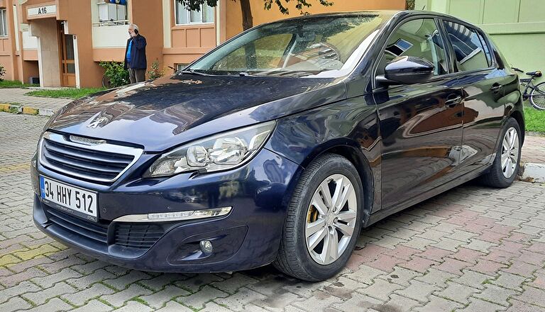 PEUGEOT 308