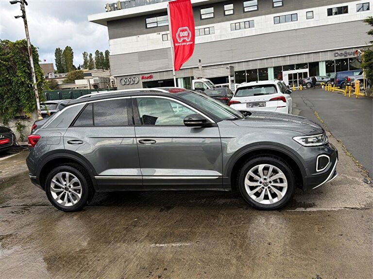 VOLKSWAGEN T-ROC