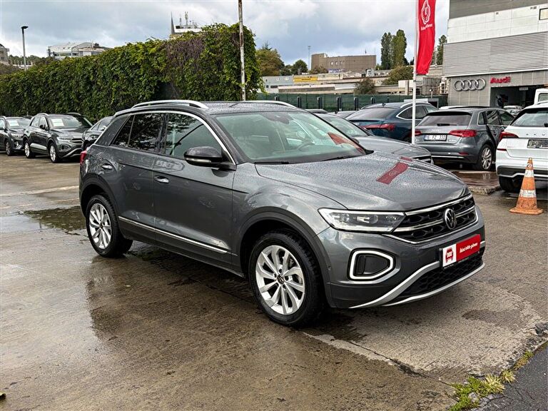 VOLKSWAGEN T-ROC