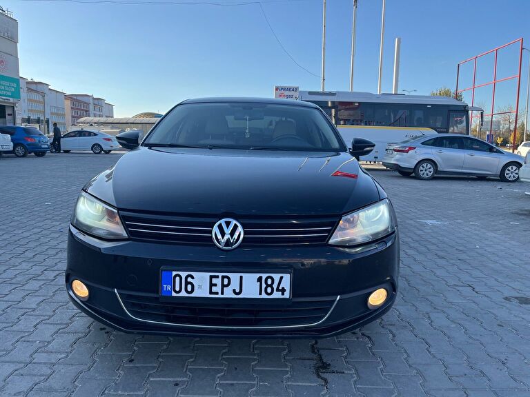 VOLKSWAGEN JETTA