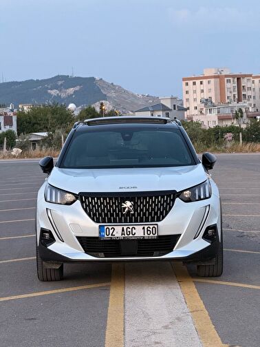 PEUGEOT 2008