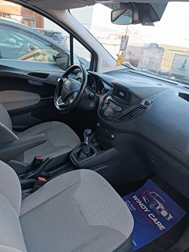 FORD TOURNEO COURIER JOURNEY